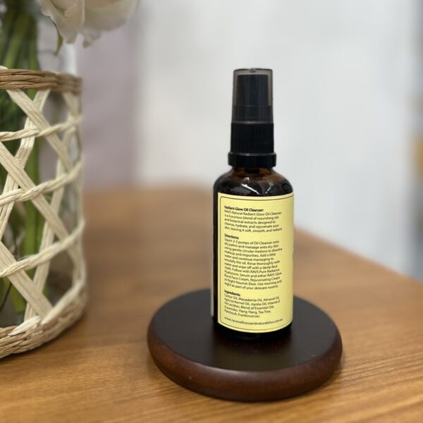 Radiant Glow Oil Cleanser - Image 2