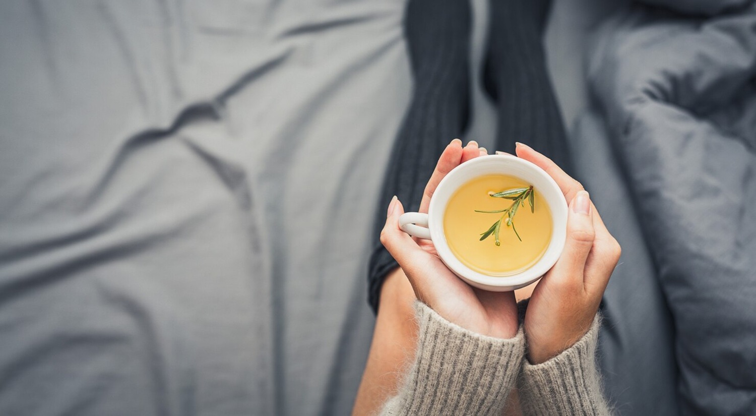 How Sleepy Time Tea Helps You Fall Asleep Faster Naturally